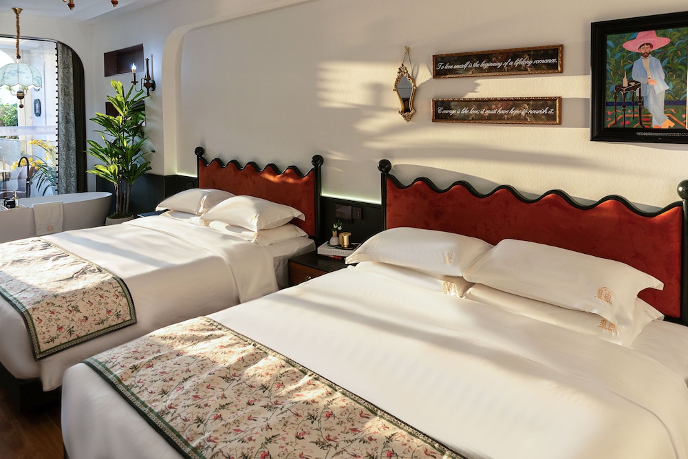 Vishan Garden Trendy Hostel