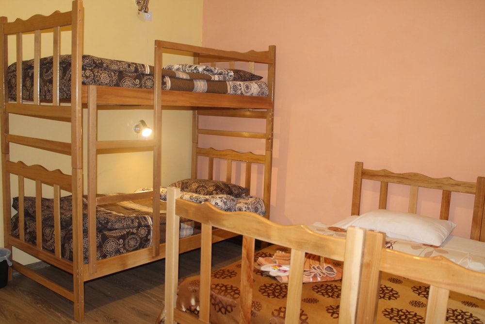 Old Yerevan Hostel & Tours