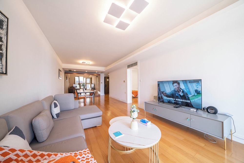 Tyms Cozy 2BR 1BA Apt Yongxin Century