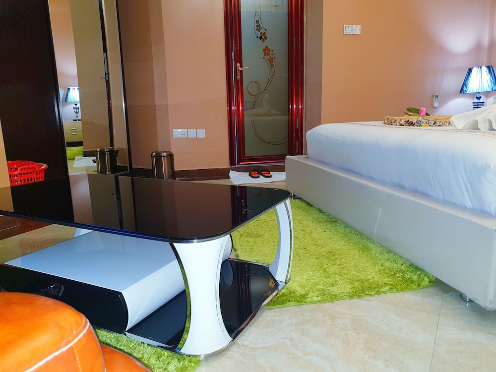 G TOWN HOTEL view 4