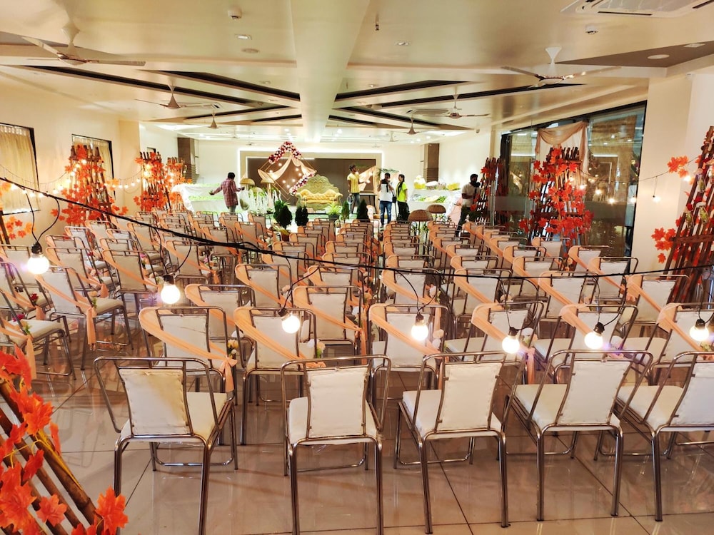 meeting & event spaces