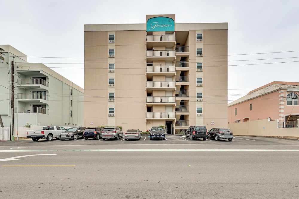 Dogs Welcome: Beachfront South Padre Island Condo