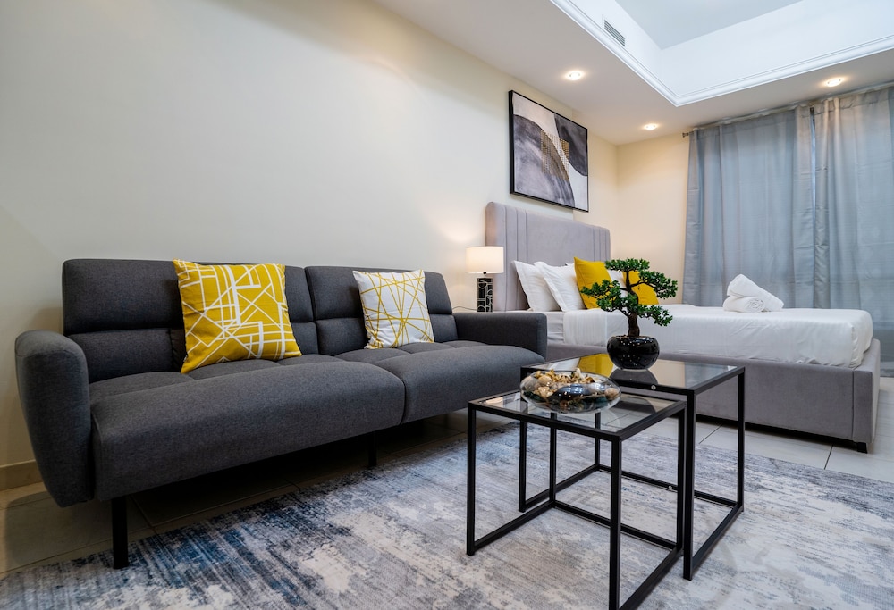 Tanin - Luxurious and Contemporary Studio in JLT Cluster R