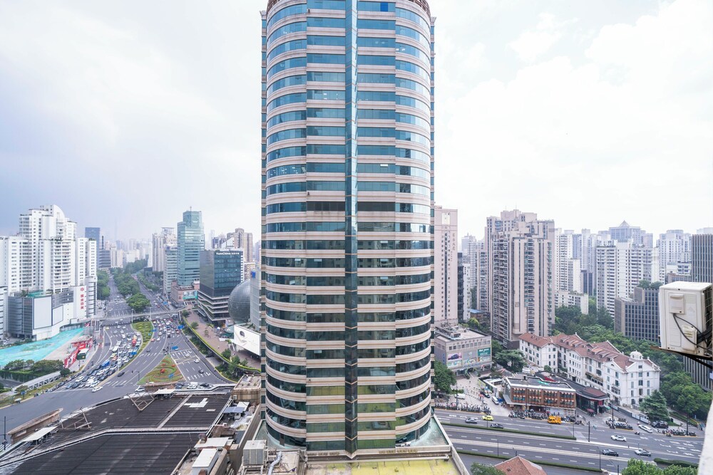 Tyms Xujiahui Premium 3BR 2BA APT