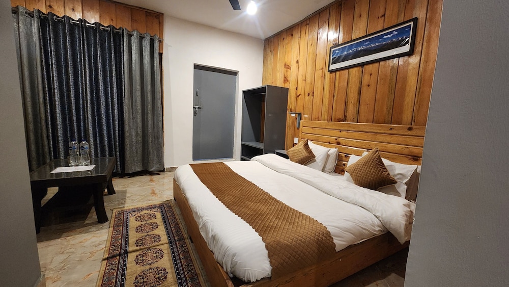 Neelkanth retreat