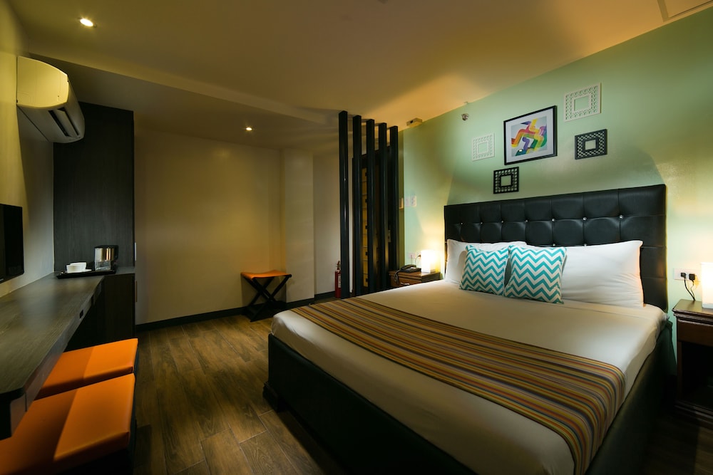 Angeles City Vacations - 950 Condotel - Property Image 5