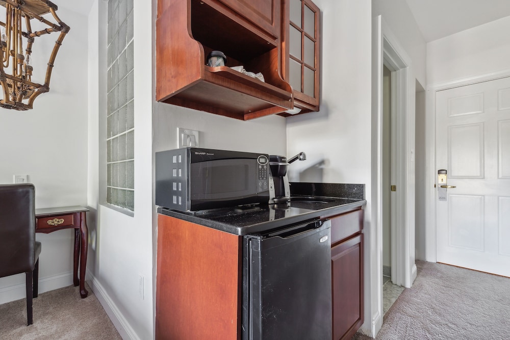 Columbia Vacations - The Columbia Inn at Peralynna Manor - Property Image 58