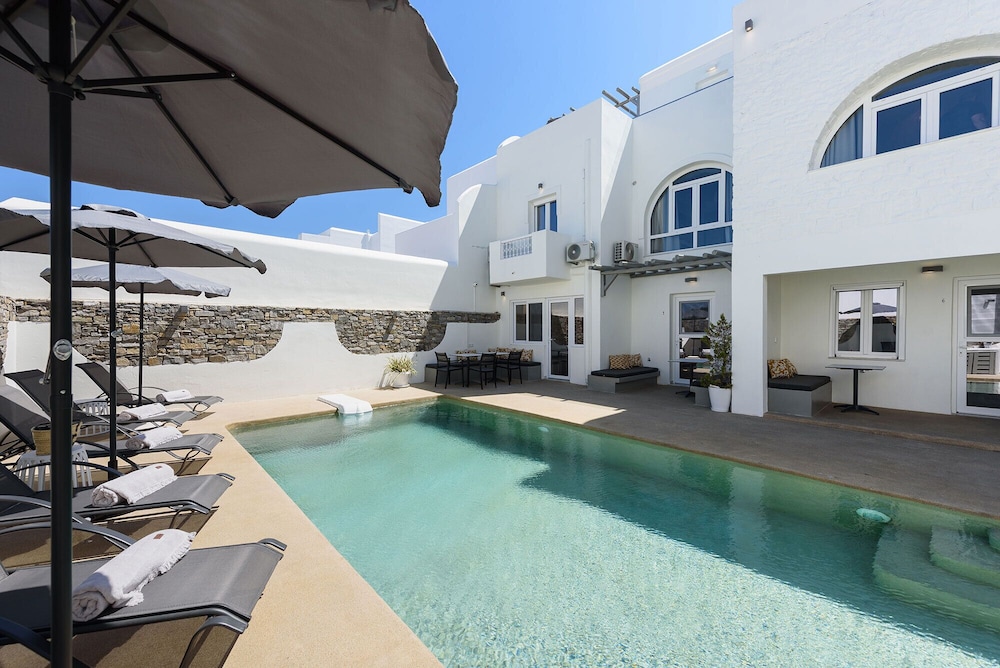 Vammos Luxury Apartments