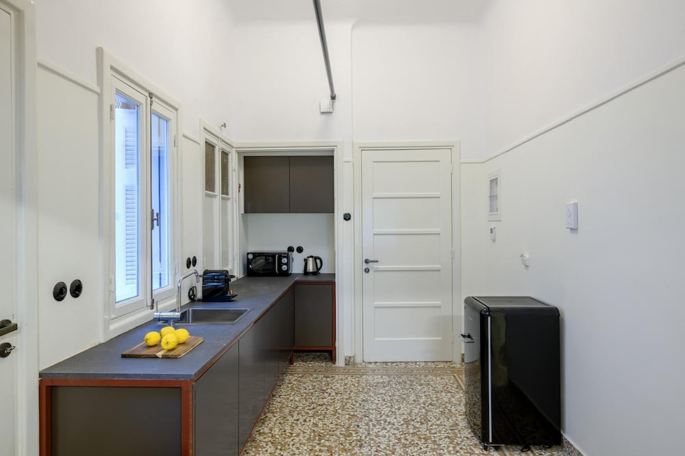 Apollonos Meno B3 in Athens