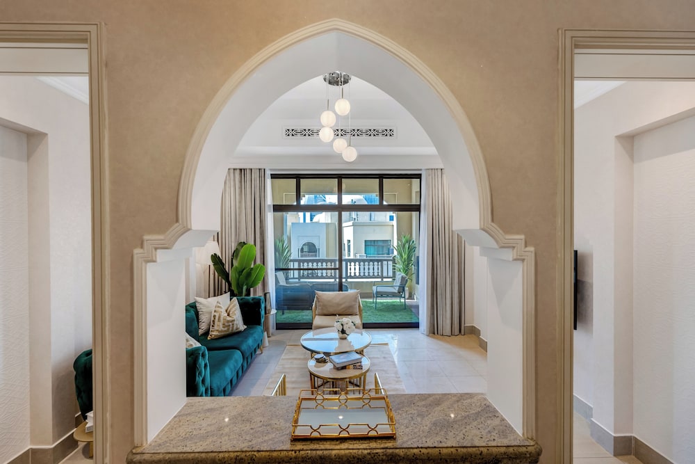 Durrani Homes - Luxe Living at Souk Al Bahar with Burj Khalifa and partial Fountain view