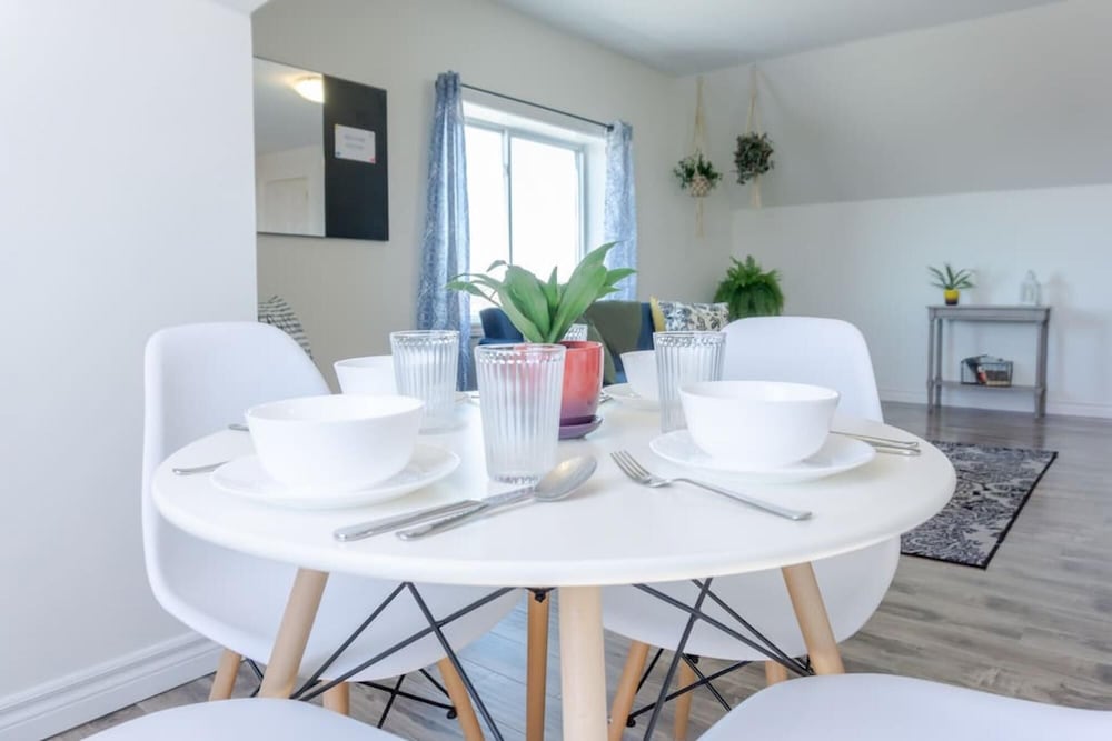 Saint John Vacations - Amazing Location in SJ 2-br w Parking Wifi Coffee - Property Image 7