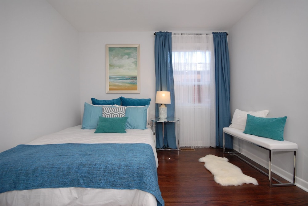 Colour Cube Guest House - Image 3