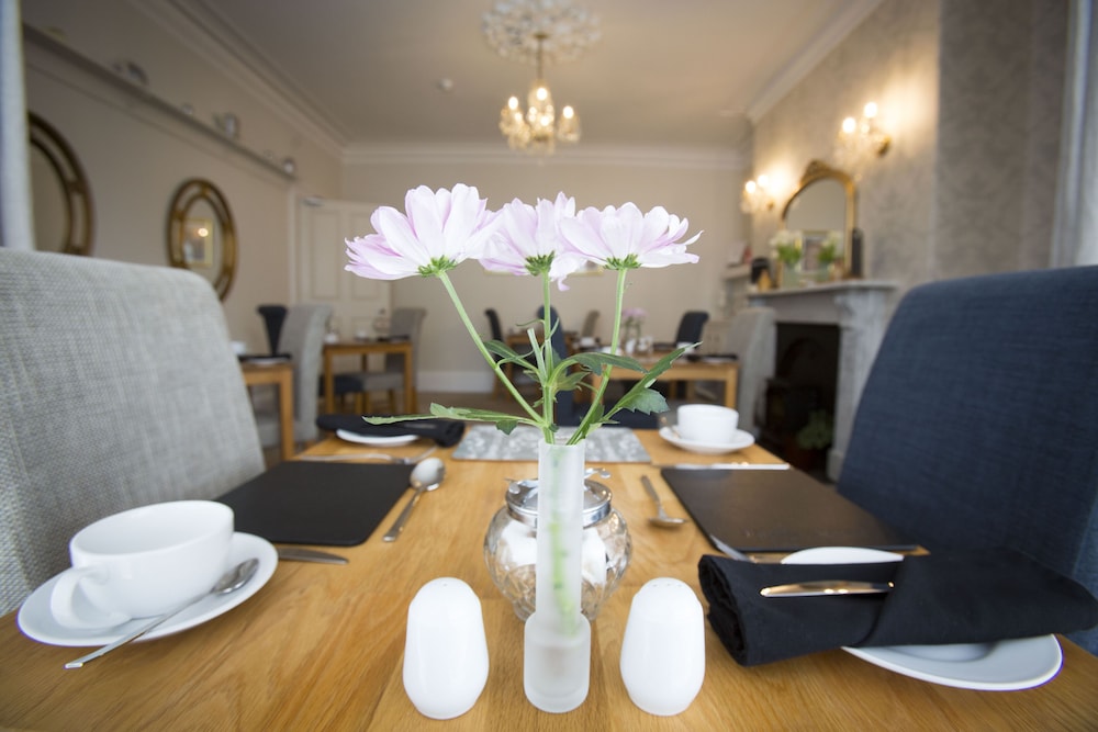 Rosslyn House