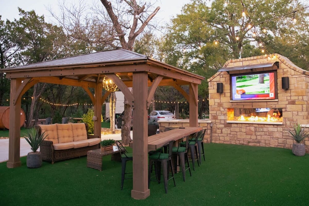 Lux Lounge 7744 Ranch Resort Austin - Cota