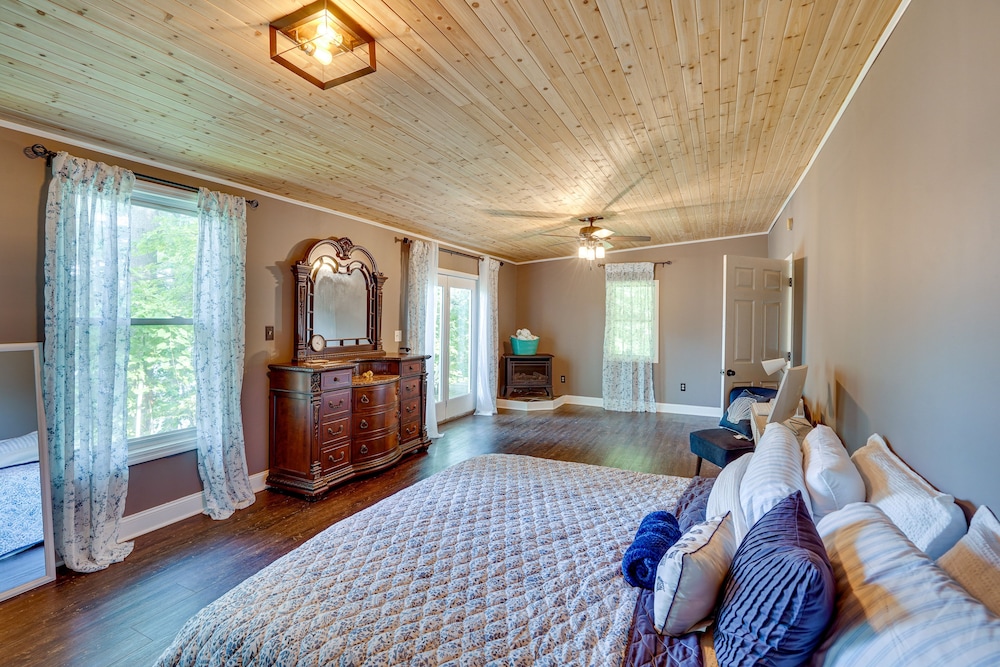Lakefront West Sand Lake Home w/ Beach Access! view 5