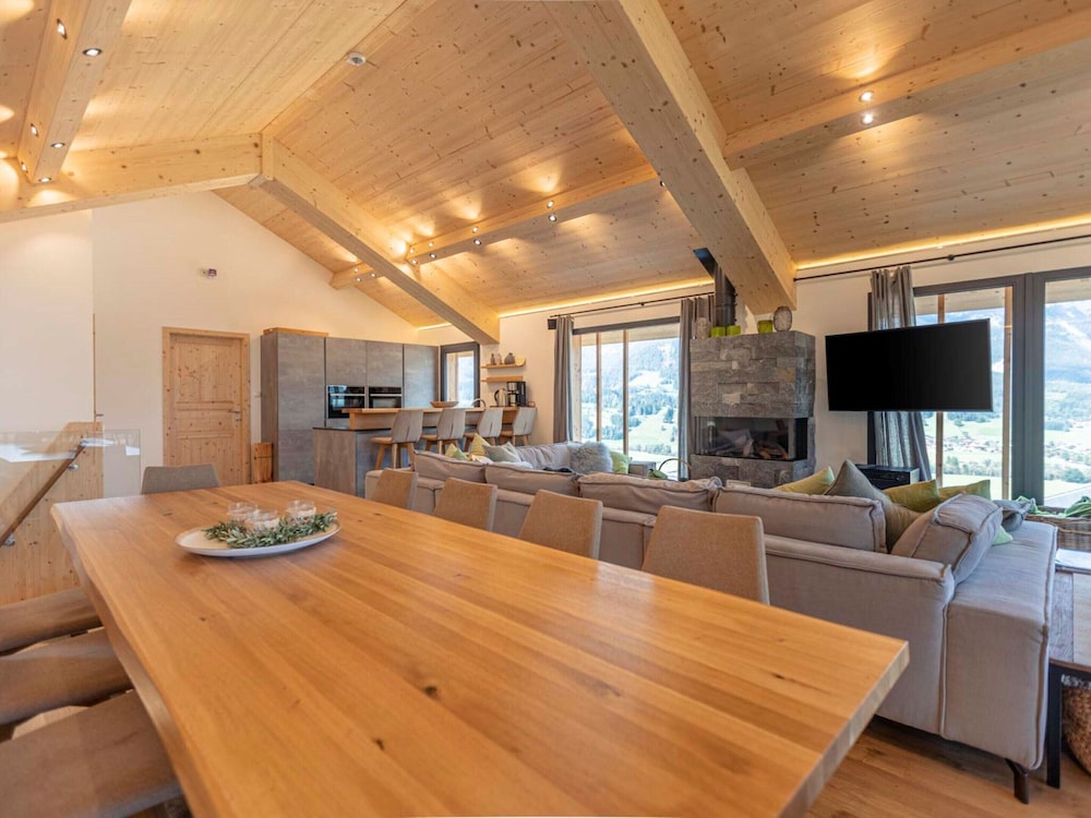 Luxury Chalet With Pool and Sauna Near Ski Lift
