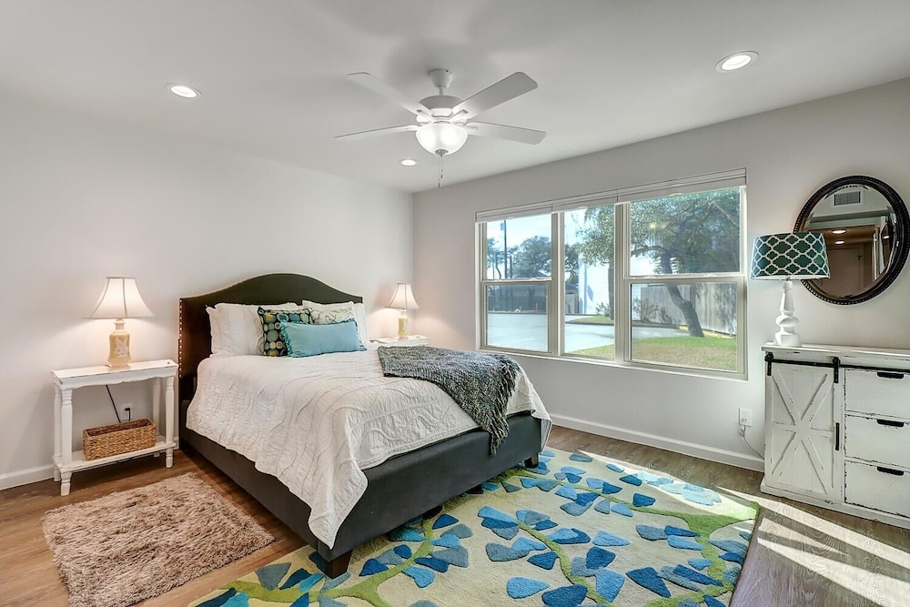 Chamingo 2 Bedroom Condo by Redawning view 2