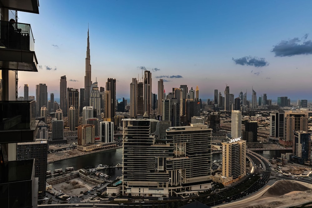 Luxurious 3Br Apt in Nobles Tower Full Burj View