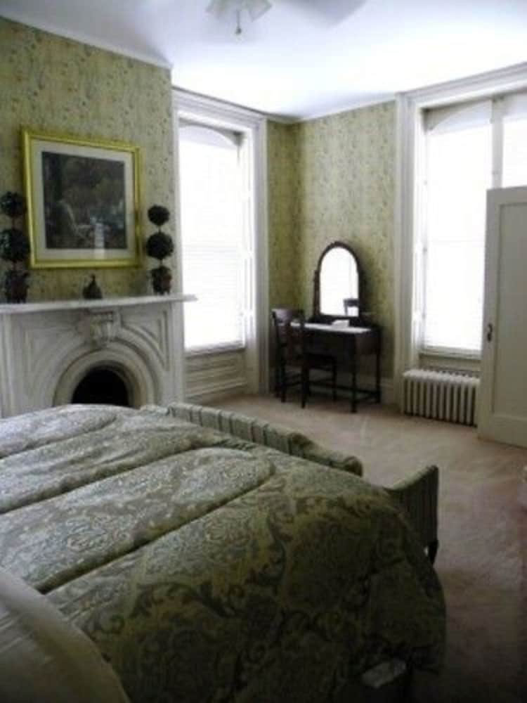 Marble Mansion Inn
