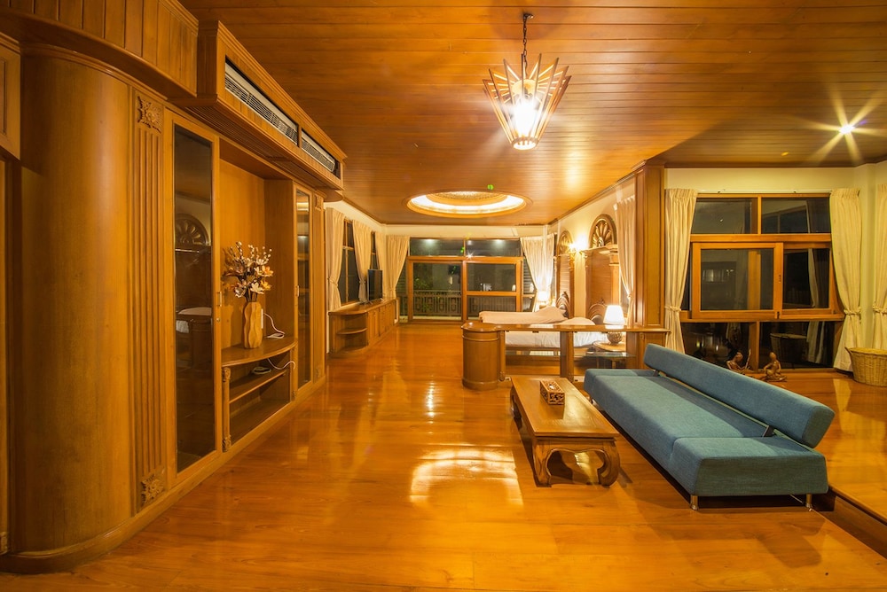 LPC Holiday Villa