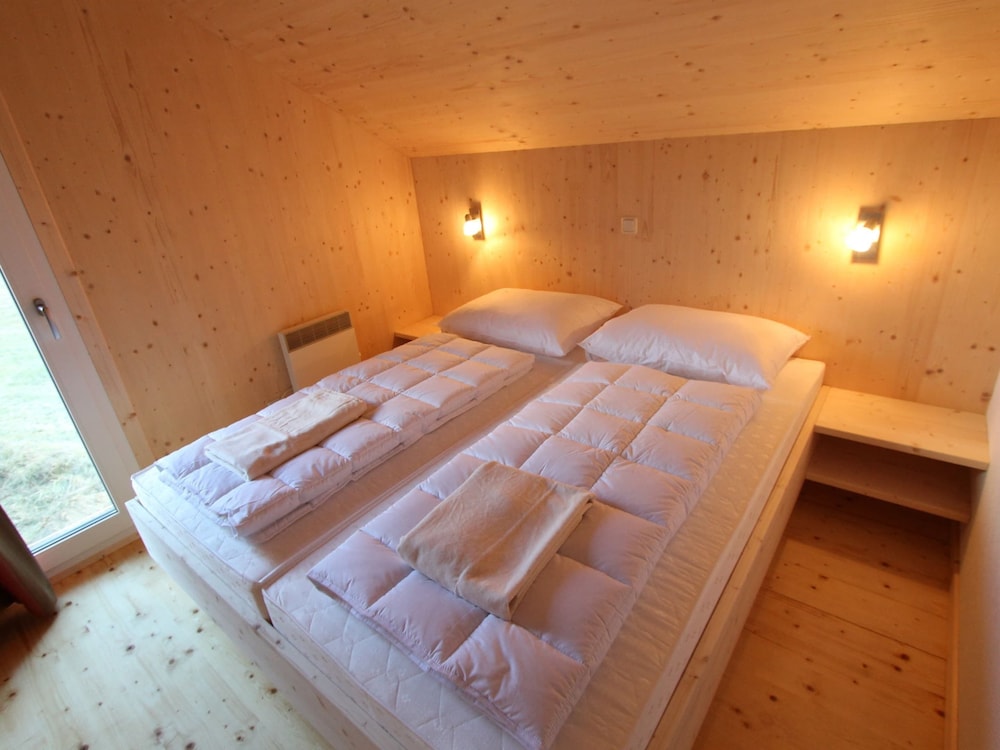 Lavish Wooded Chalet with Sauna & Hot Tub in Hohentauern view 2
