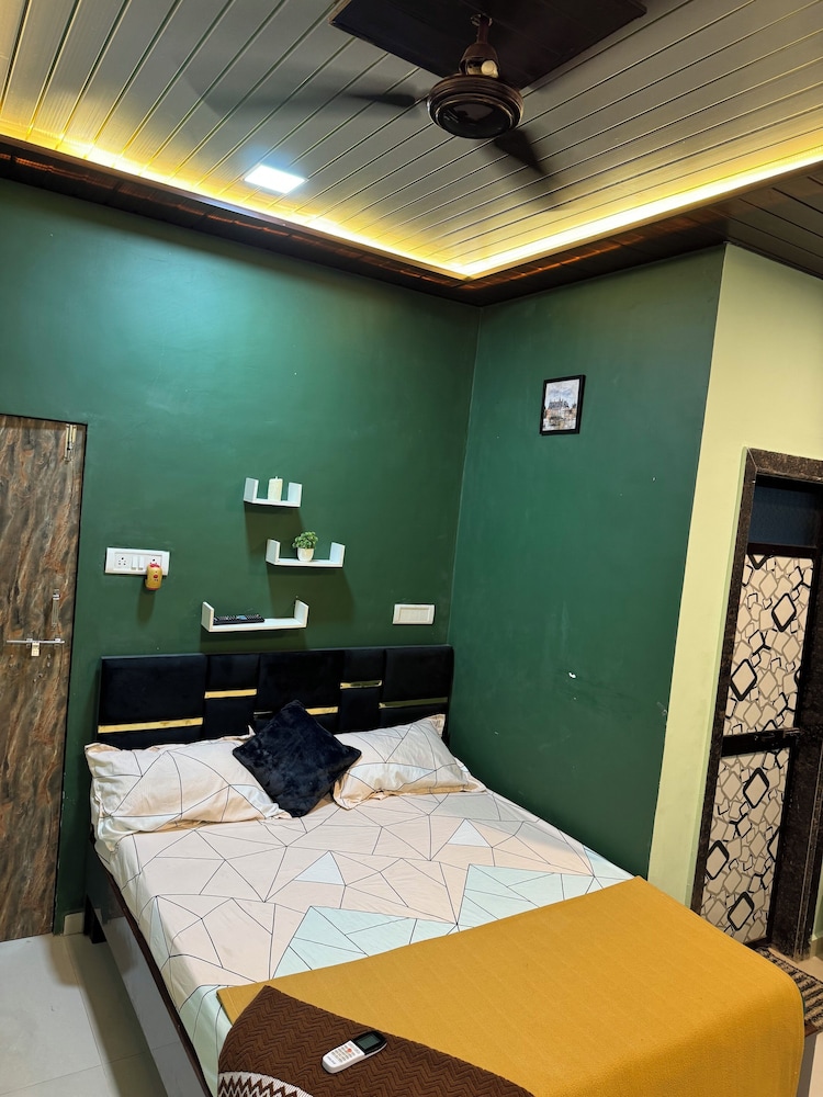 soge holiday lodging
