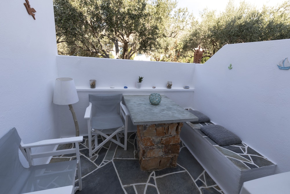 Irini Pension