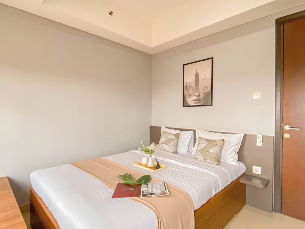 Minimalist and Cozy Living 2BR Pollux Chadstone Apartment