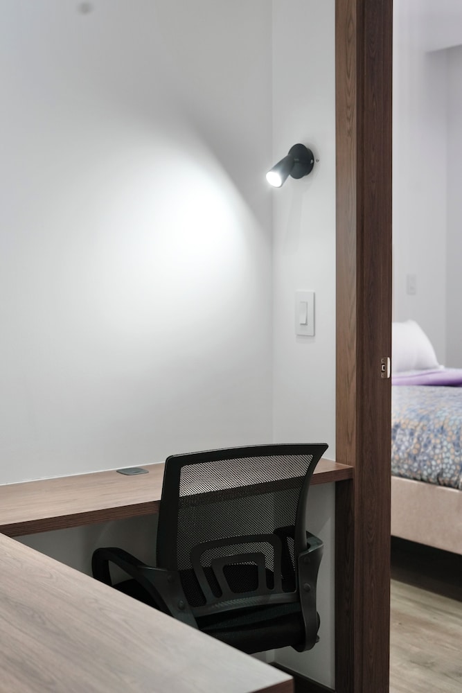 Seis Residences