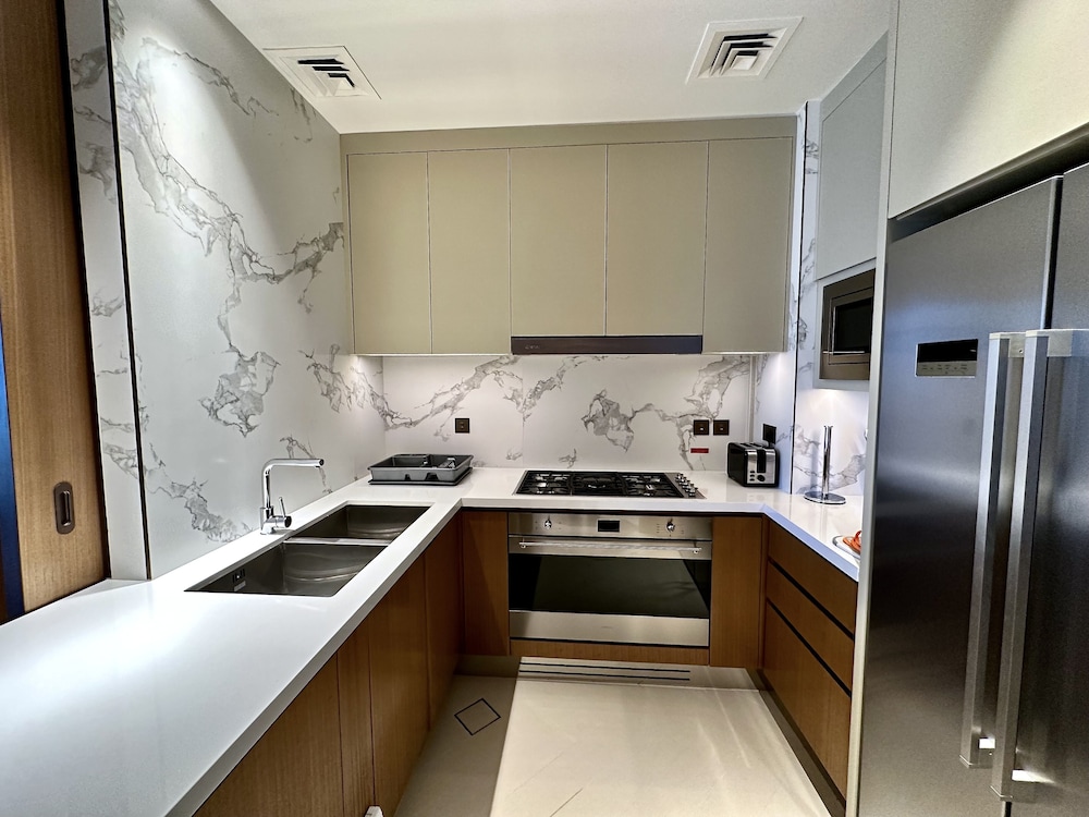 Lux BnB Address Opera I Burj Khalif Views