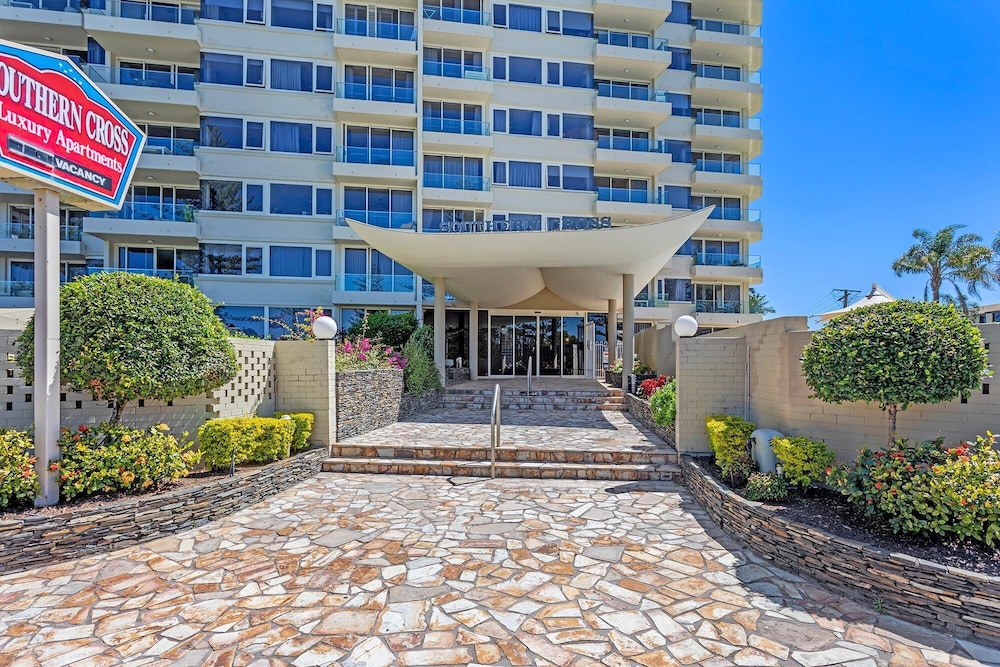 Seaview Coastal Retreat