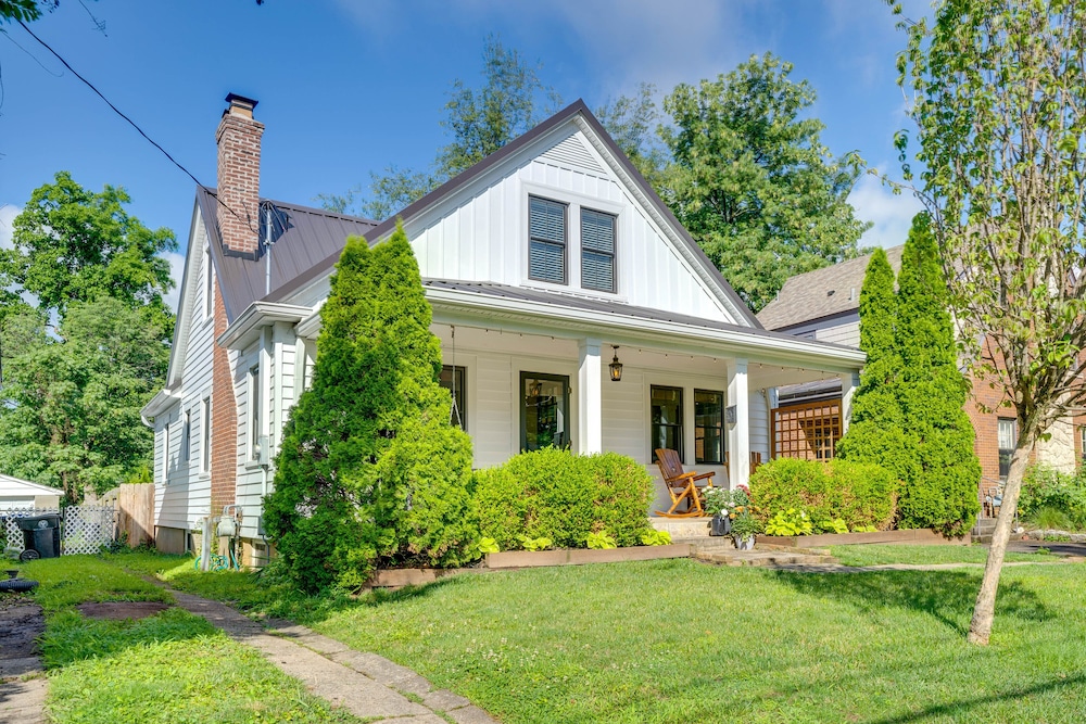 Charming Louisville Retreat w/ Patio & Fireplace!