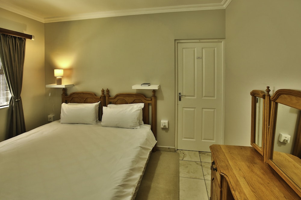 Happy Holiday, Langebaan 6-sleeper view 2