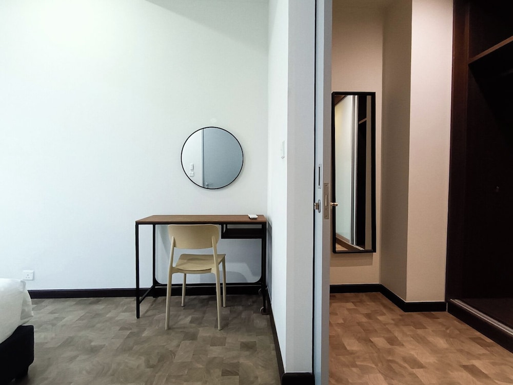 Expressionz Suites by Manhattan Group