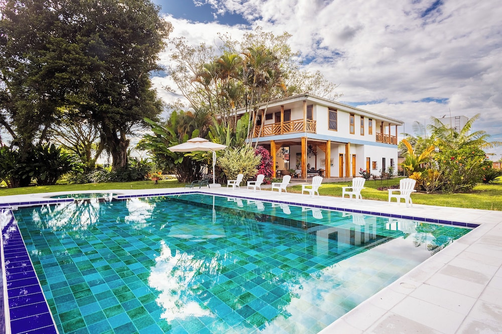Casa de Campo el Edén