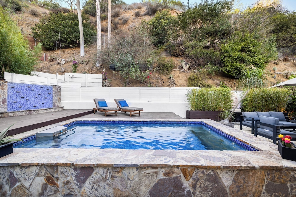 Shirley Lane- Elegant Mid-century Oasis With Pool & Canyon Views