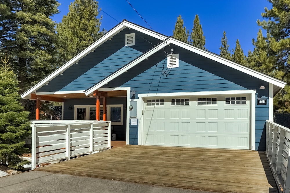 Amachen Cabin - Pet & Family Friendly - Woof Woof! view 4