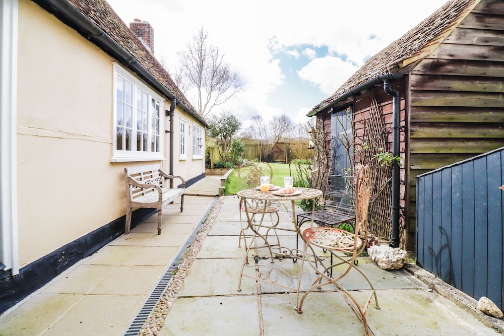 Charming Period Cottage With Free Wifi