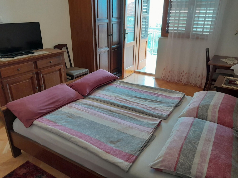 Biograd Beachside Family Apartment