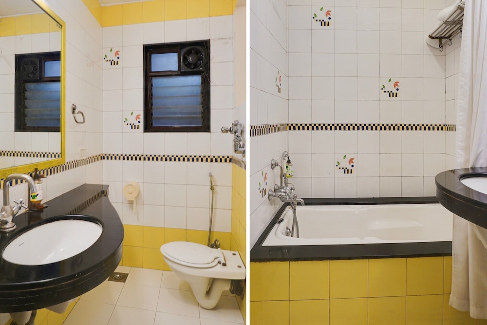Premium Stays Near Fergusson College