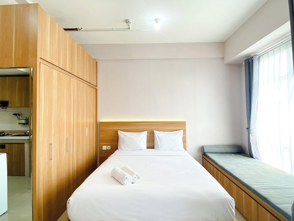 Wonderful And Homey Studio Vasanta Innopark Apartment