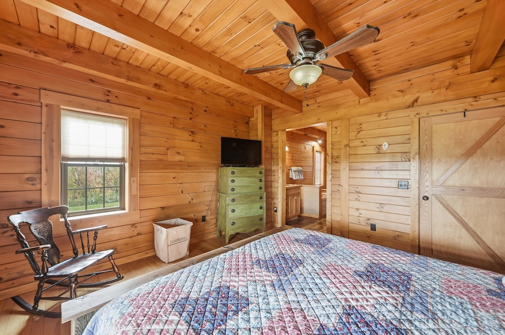 Sprinkle Bottom Lodge 5 Bedroom Cabin