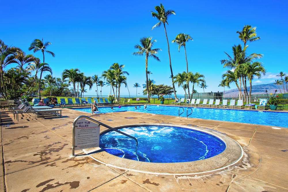 2BR/2BA Oceanfront Condo in Maui Sunset