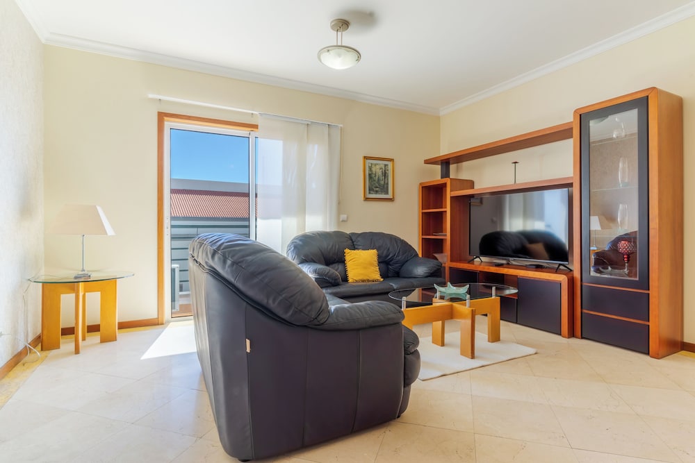 Ivana Apartment by HR Madeira