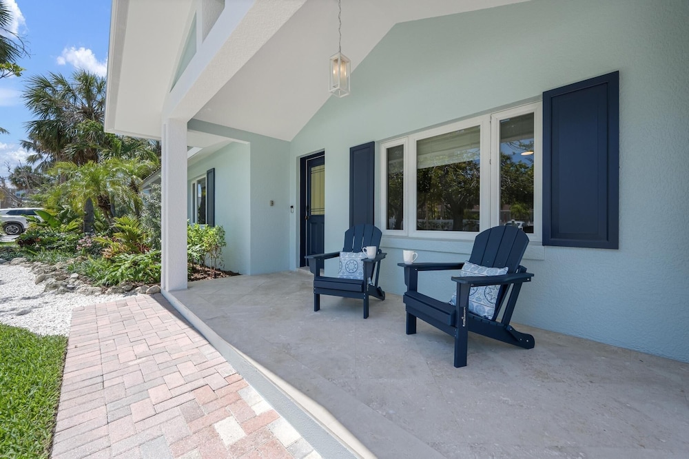 Latitude Adjustment Ami 3 Bedroom Home