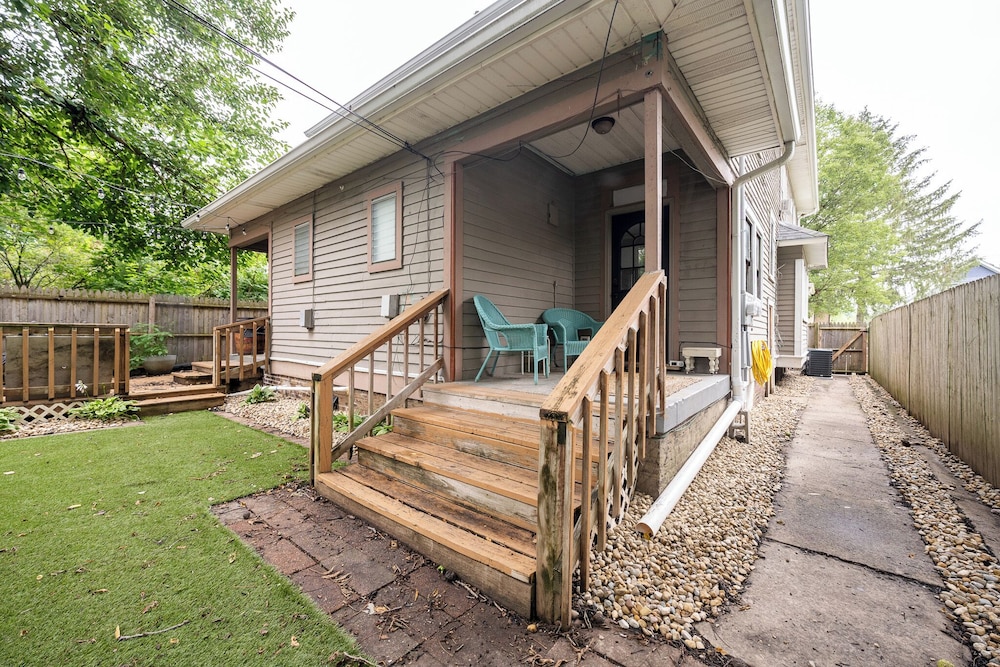 Cozy 3BR Home in Bates-Hendricks