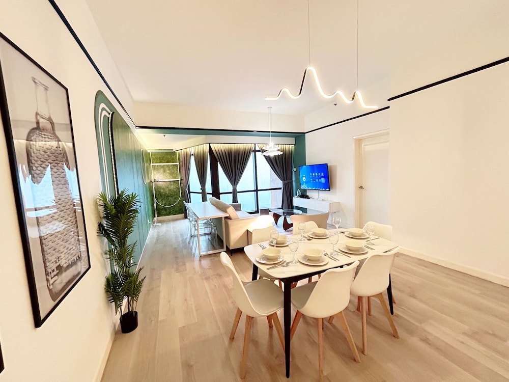 Berjaya Times Square by Manhattan Group