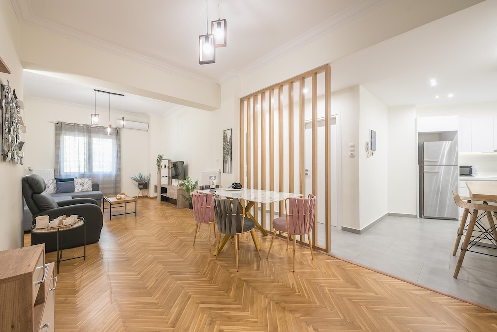 Elegant Suite by Cloudkeys