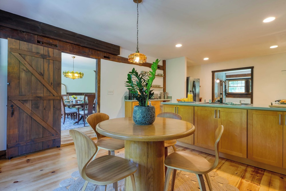 Historic Barn Retreat w/ Pool & Pond Views Longview Pond Lodge by Avantstay