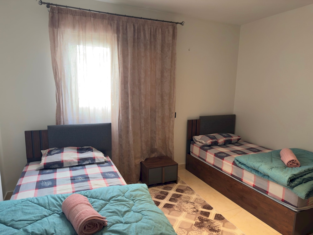CK 1108 Spacious 2BR Apt 2BA Near Airport